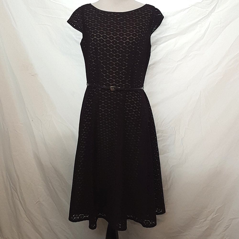 Ladies Black Label by Evan-Picone Size 4 Belted Dress